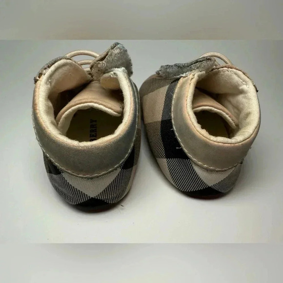 Burberry Bosco Check infant shoes size 17 - Picture 7 of 10